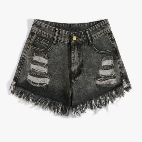 Women's black distressed shorts - Picture 4 of 5